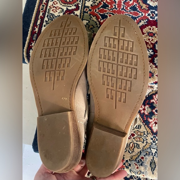 White Mountain suede bootie - Picture 3 of 5